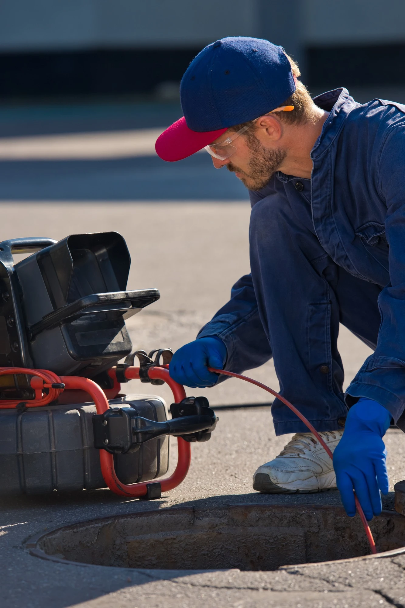 Profissional da Hidro Veras com equipamentos de proteção
